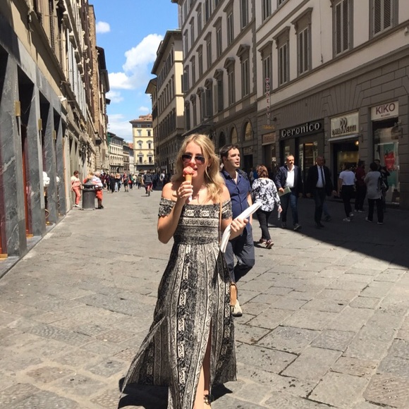 Meet Kelly - Picture 4 of 5